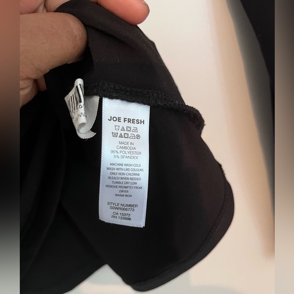 🌴3/$15🌴Joe Fresh Ladies M Black Longsleeve - Picture 3 of 3